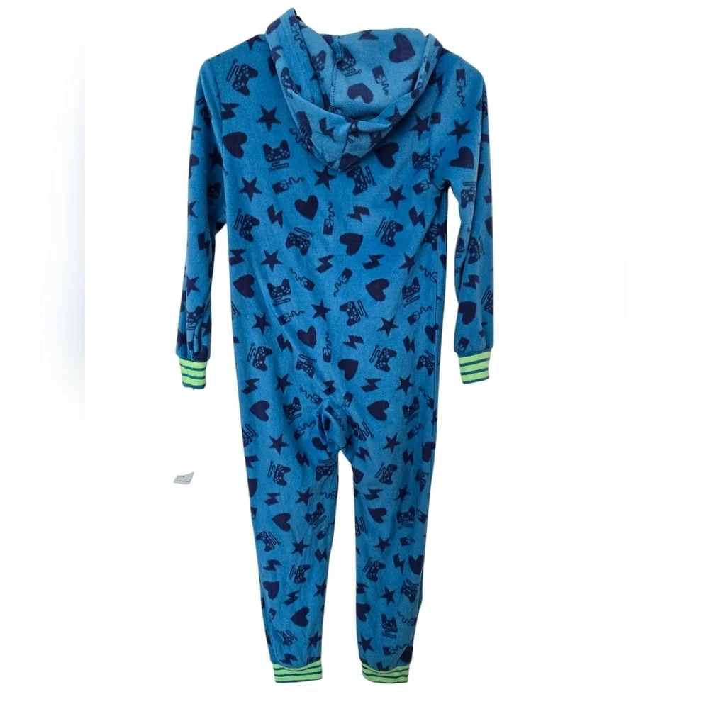 NWT Cat and Jack sleepers size 6/7